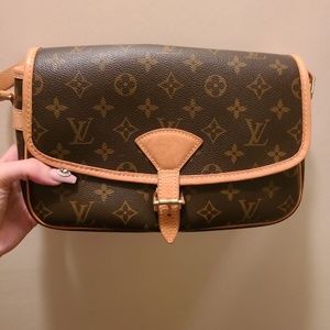 Louis Vuitton Cross Body
